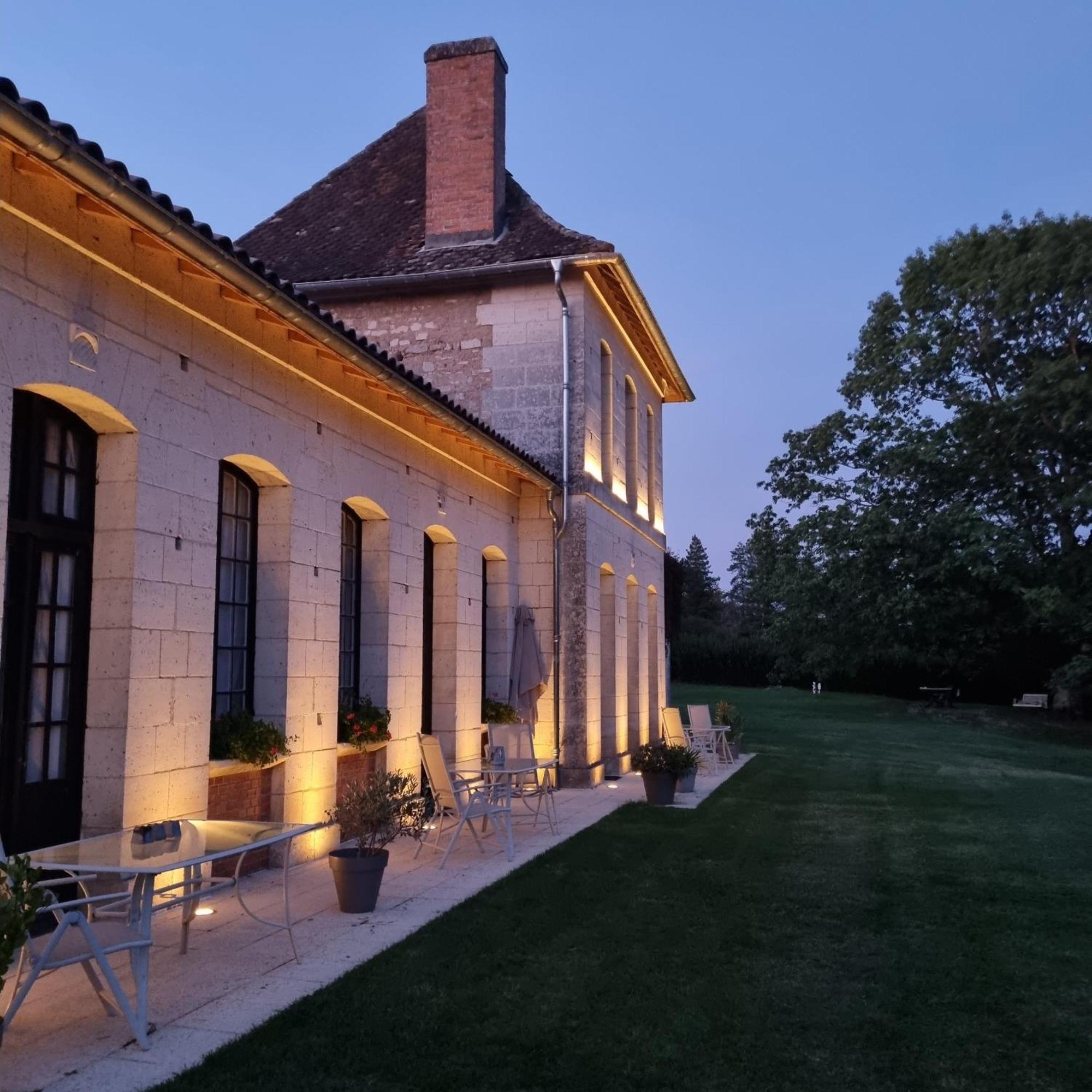 Chateau Neuf Le Desert Apartman Le Pizou Kültér fotó