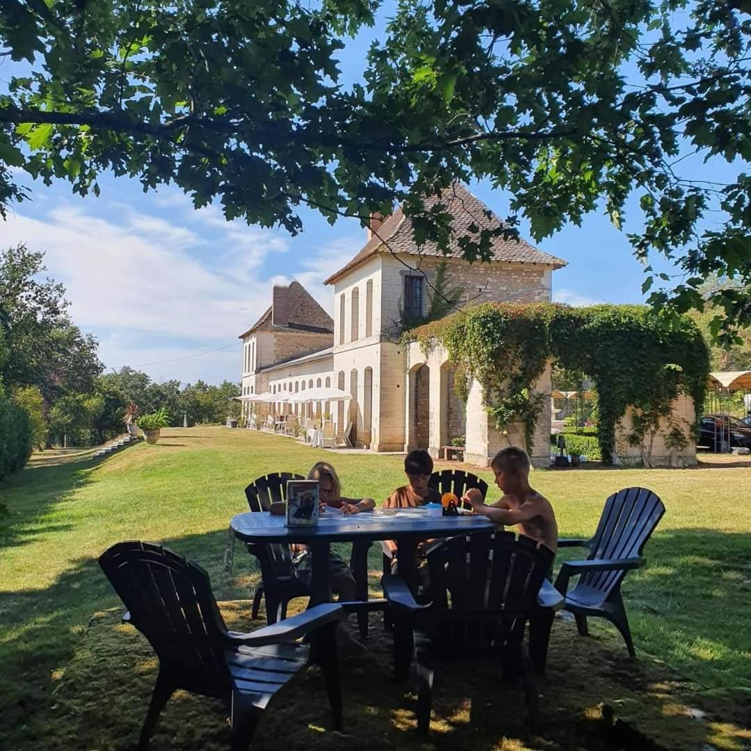 Chateau Neuf Le Desert Apartman Le Pizou Kültér fotó