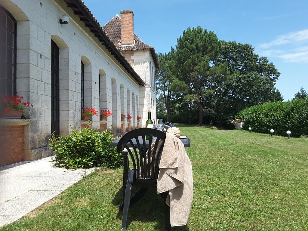 Chateau Neuf Le Desert Apartman Le Pizou Kültér fotó